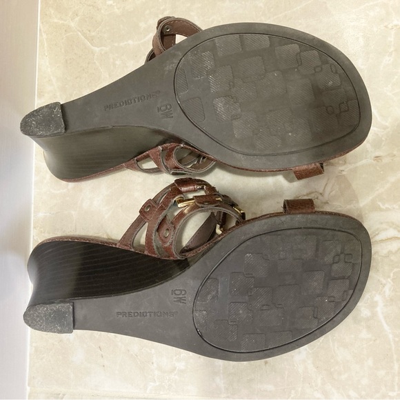 Predictions Brown Wedge Sandals, 6W, Gold Hardware - Picture 5 of 5